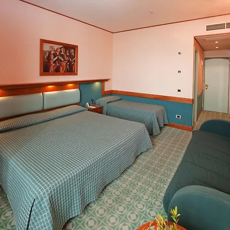 Sangallo Palace 4*