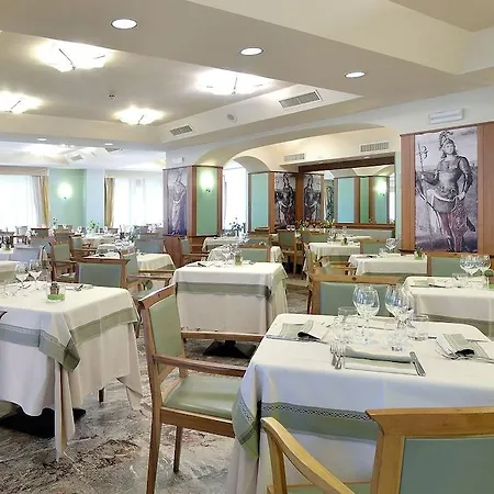 Sangallo Palace 4* Perúgia